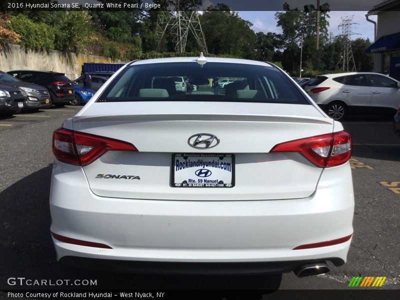 Quartz White Pearl / Beige 2016 Hyundai Sonata SE