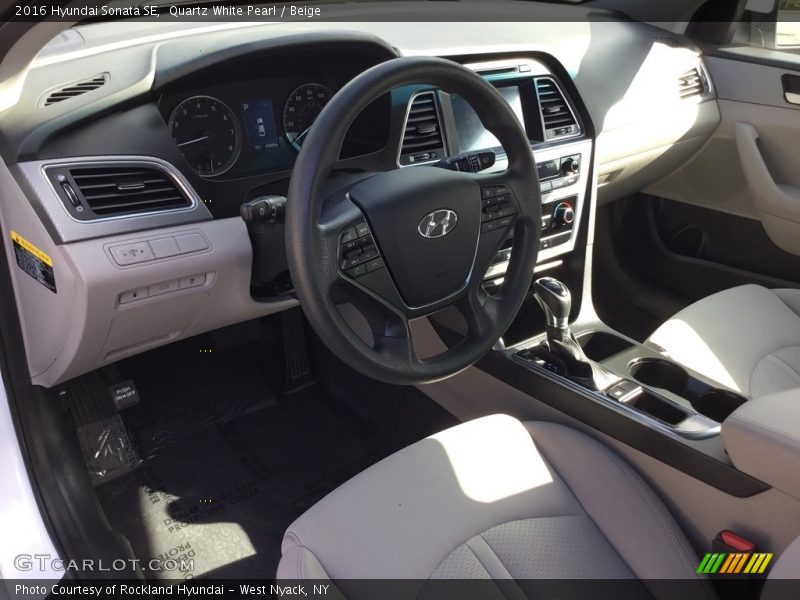 Quartz White Pearl / Beige 2016 Hyundai Sonata SE