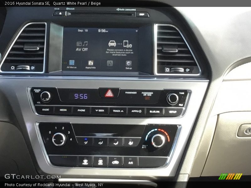 Quartz White Pearl / Beige 2016 Hyundai Sonata SE