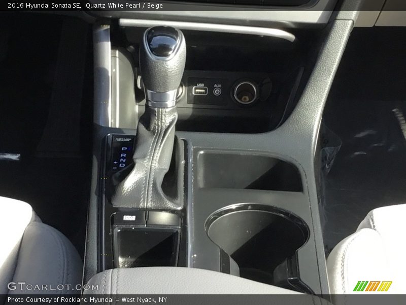 Quartz White Pearl / Beige 2016 Hyundai Sonata SE