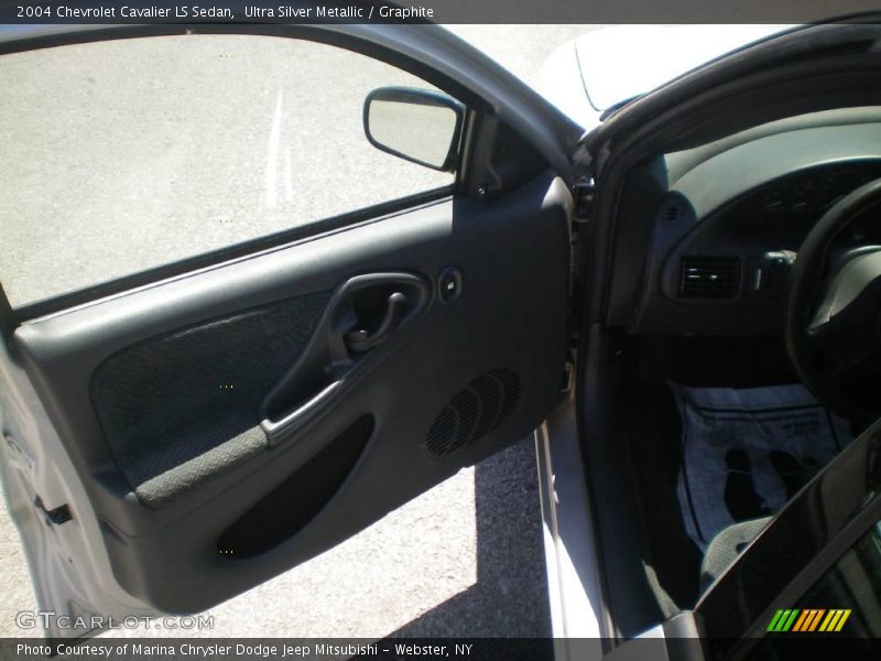 Ultra Silver Metallic / Graphite 2004 Chevrolet Cavalier LS Sedan