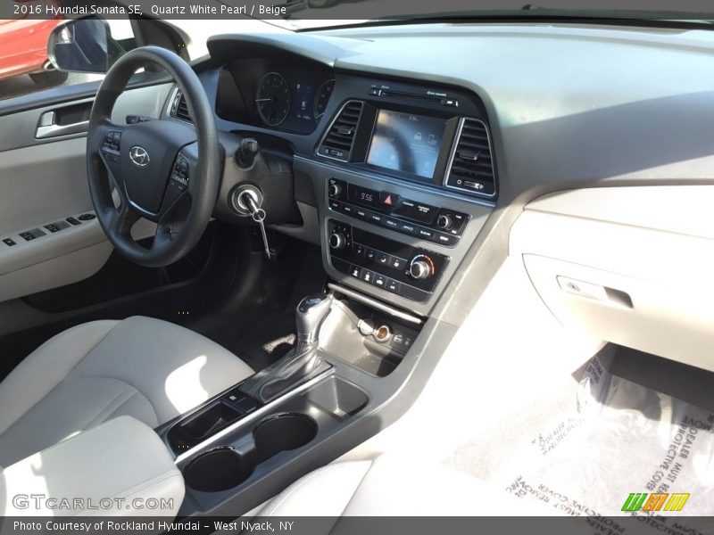 Quartz White Pearl / Beige 2016 Hyundai Sonata SE