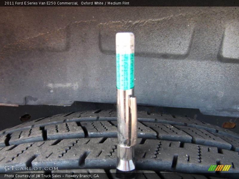Oxford White / Medium Flint 2011 Ford E Series Van E250 Commercial