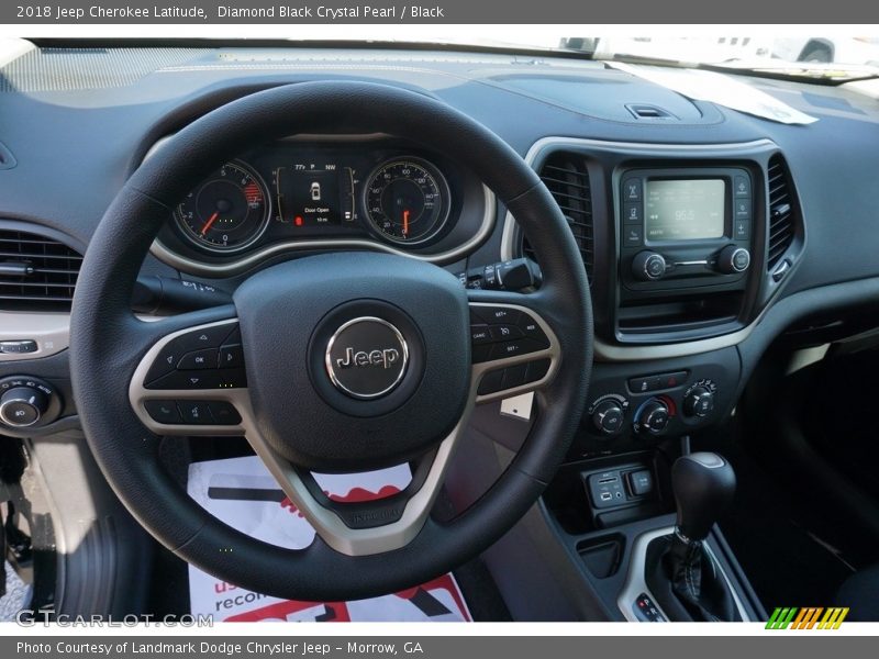 Diamond Black Crystal Pearl / Black 2018 Jeep Cherokee Latitude