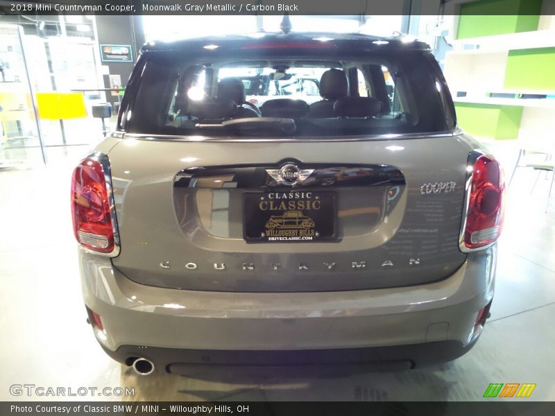Moonwalk Gray Metallic / Carbon Black 2018 Mini Countryman Cooper
