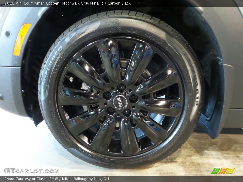 Moonwalk Gray Metallic / Carbon Black 2018 Mini Countryman Cooper