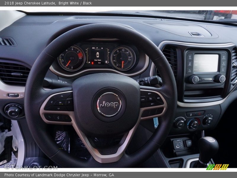 Bright White / Black 2018 Jeep Cherokee Latitude