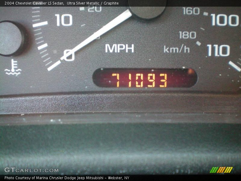 Ultra Silver Metallic / Graphite 2004 Chevrolet Cavalier LS Sedan