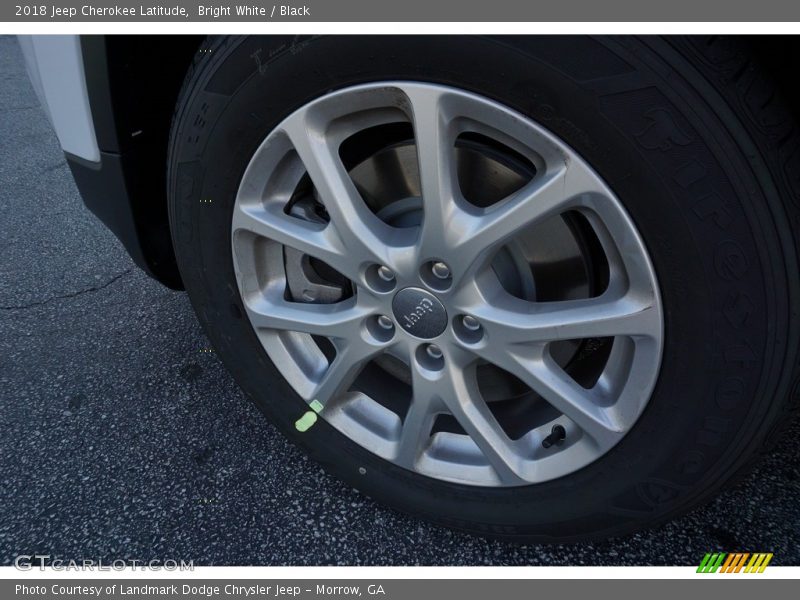 Bright White / Black 2018 Jeep Cherokee Latitude