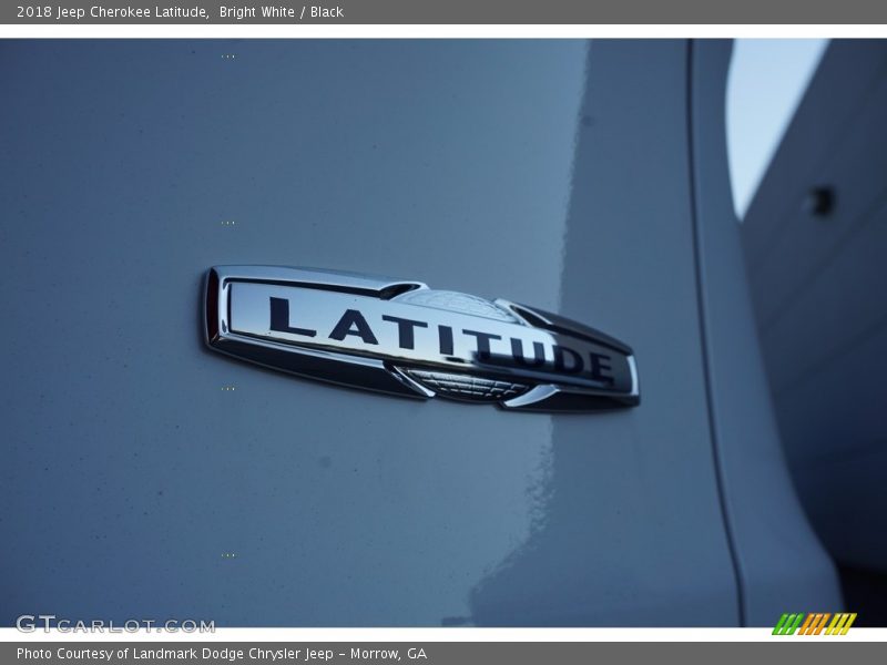 Bright White / Black 2018 Jeep Cherokee Latitude