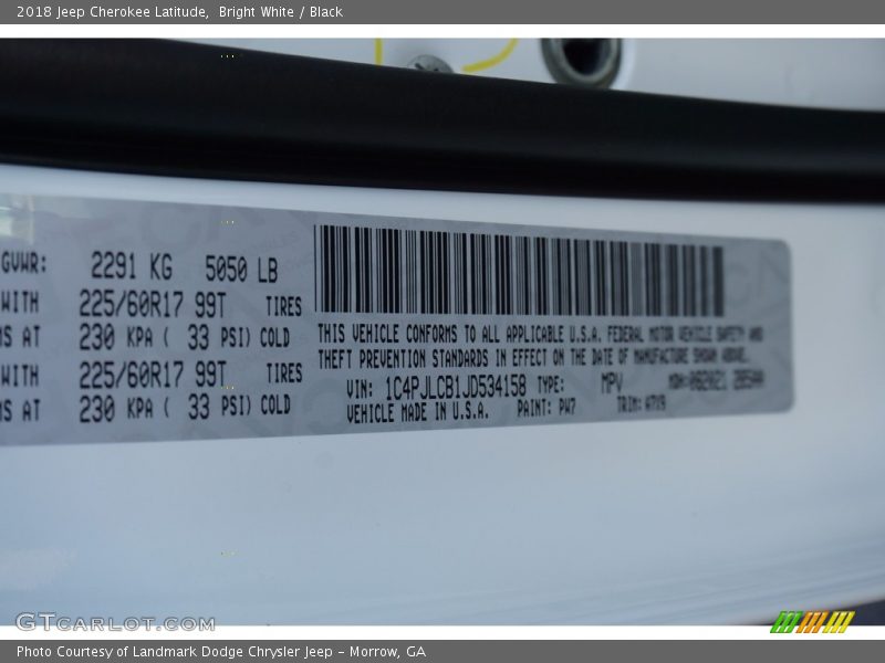Bright White / Black 2018 Jeep Cherokee Latitude