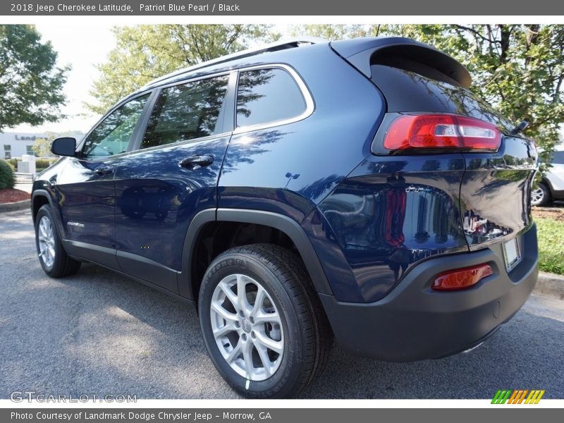 Patriot Blue Pearl / Black 2018 Jeep Cherokee Latitude