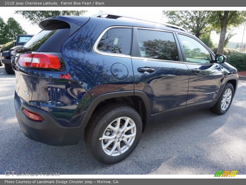 Patriot Blue Pearl / Black 2018 Jeep Cherokee Latitude