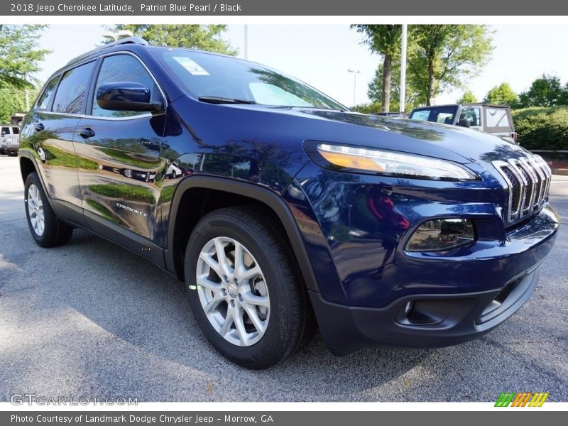 Patriot Blue Pearl / Black 2018 Jeep Cherokee Latitude