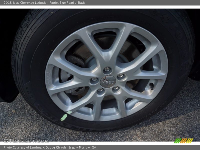 Patriot Blue Pearl / Black 2018 Jeep Cherokee Latitude