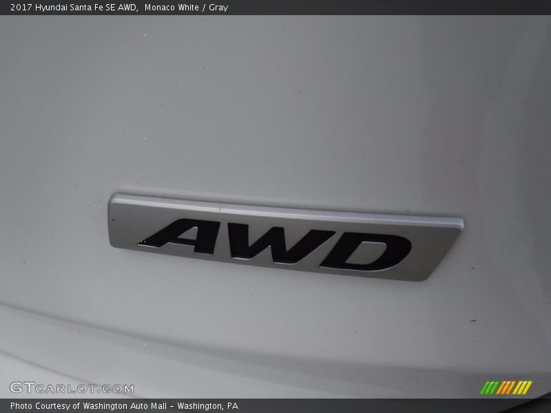 Monaco White / Gray 2017 Hyundai Santa Fe SE AWD