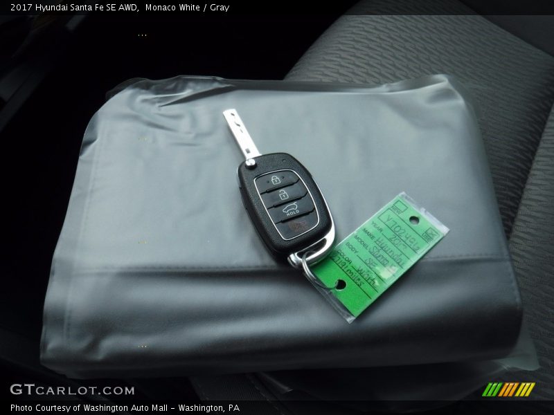 Monaco White / Gray 2017 Hyundai Santa Fe SE AWD