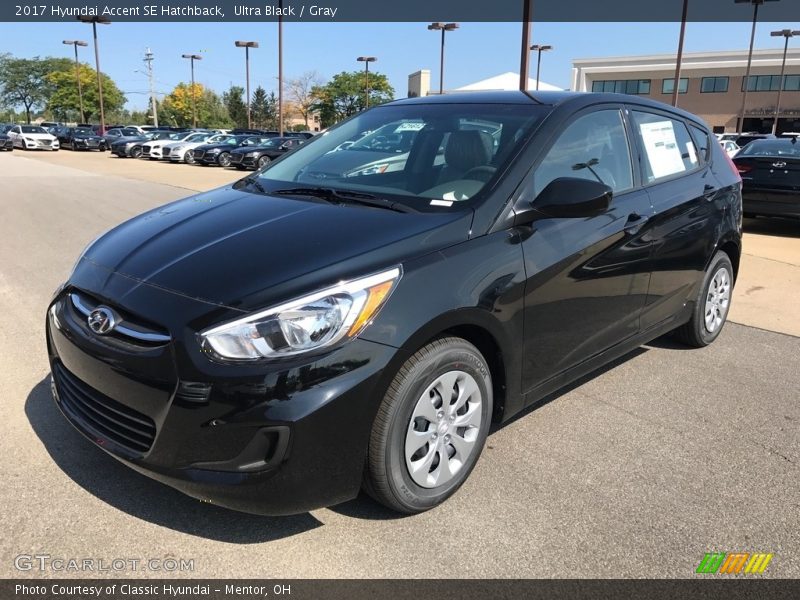 Ultra Black / Gray 2017 Hyundai Accent SE Hatchback