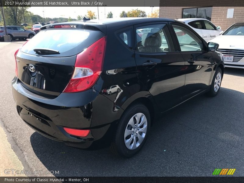 Ultra Black / Gray 2017 Hyundai Accent SE Hatchback