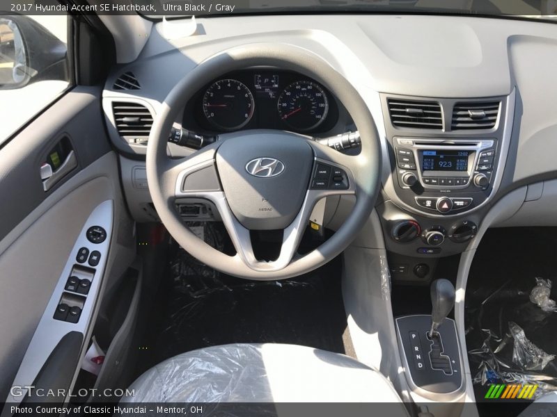 Ultra Black / Gray 2017 Hyundai Accent SE Hatchback