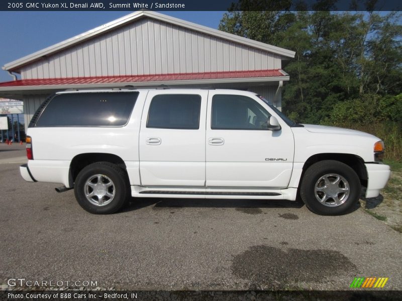 Summit White / Sandstone 2005 GMC Yukon XL Denali AWD