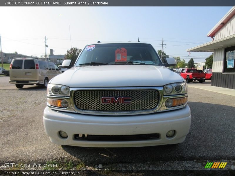 Summit White / Sandstone 2005 GMC Yukon XL Denali AWD