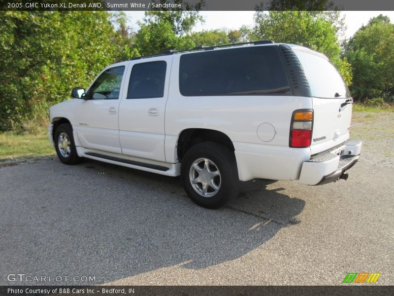 Summit White / Sandstone 2005 GMC Yukon XL Denali AWD