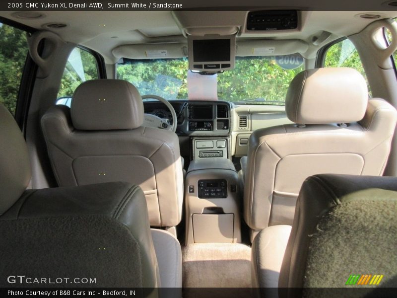Summit White / Sandstone 2005 GMC Yukon XL Denali AWD