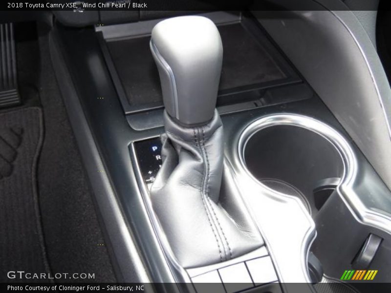 Wind Chill Pearl / Black 2018 Toyota Camry XSE