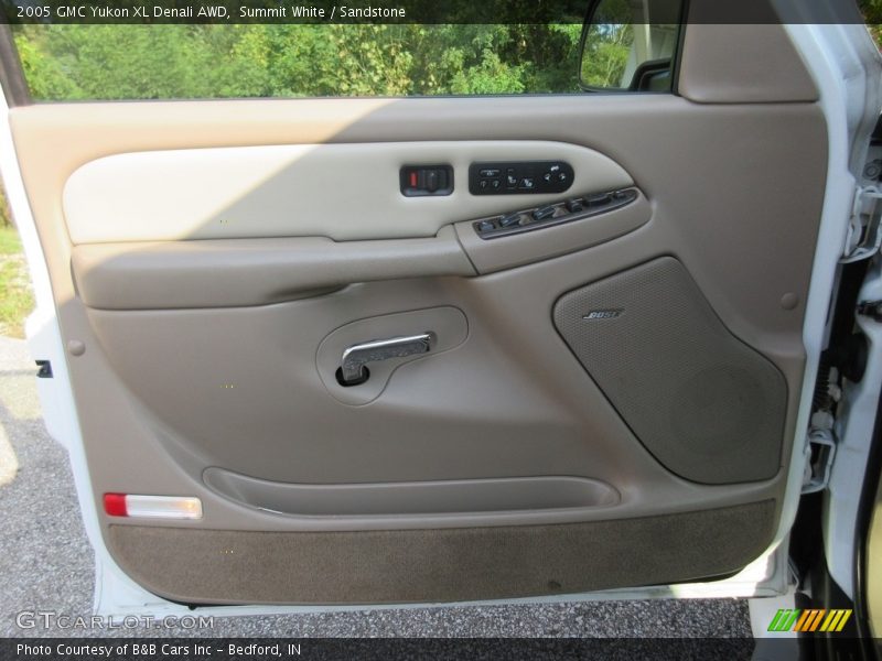 Summit White / Sandstone 2005 GMC Yukon XL Denali AWD