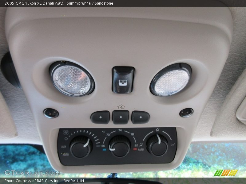 Summit White / Sandstone 2005 GMC Yukon XL Denali AWD