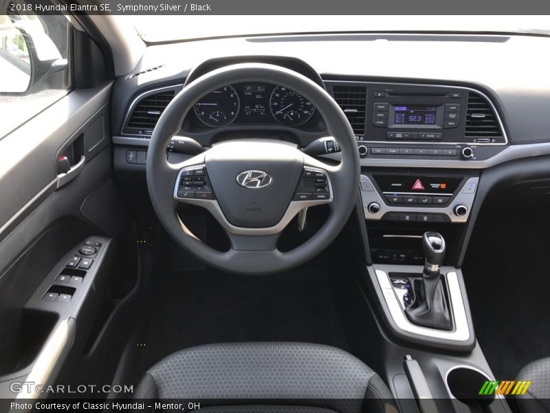 Symphony Silver / Black 2018 Hyundai Elantra SE
