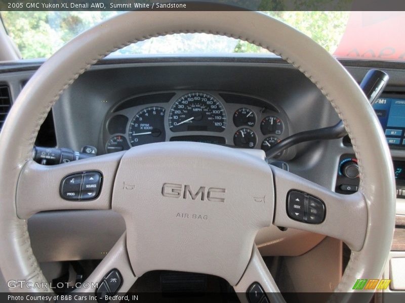 Summit White / Sandstone 2005 GMC Yukon XL Denali AWD