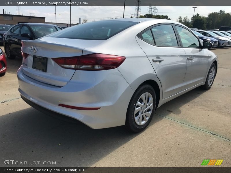 Symphony Silver / Gray 2018 Hyundai Elantra SE