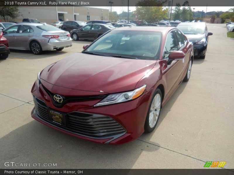Ruby Flare Pearl / Black 2018 Toyota Camry XLE