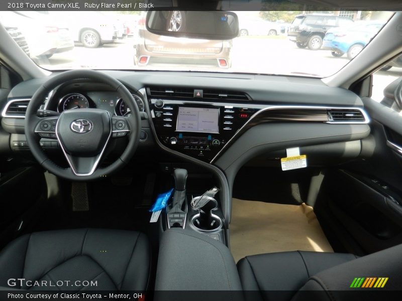 Ruby Flare Pearl / Black 2018 Toyota Camry XLE