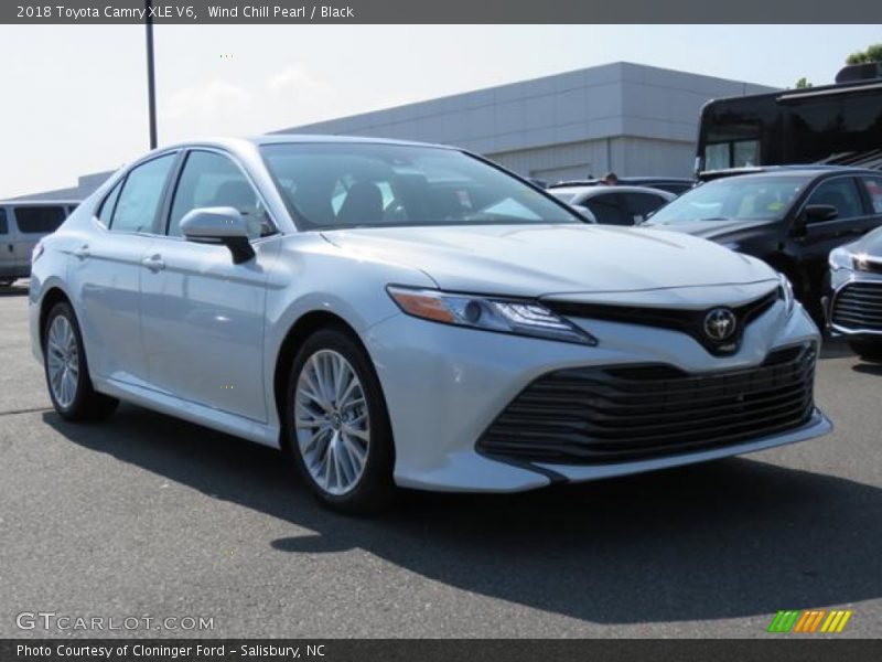 Wind Chill Pearl / Black 2018 Toyota Camry XLE V6