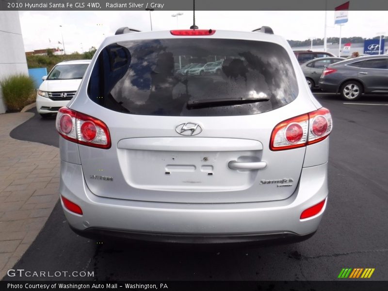 Radiant Silver / Gray 2010 Hyundai Santa Fe GLS 4WD