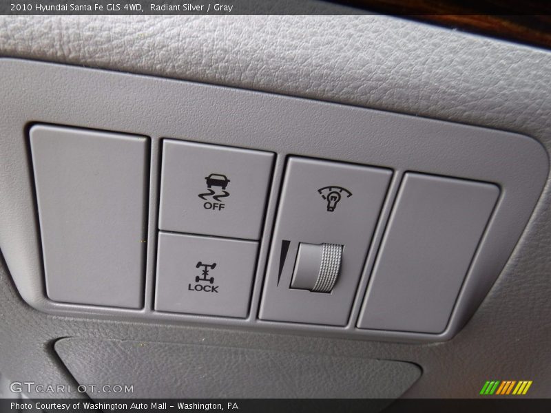 Radiant Silver / Gray 2010 Hyundai Santa Fe GLS 4WD