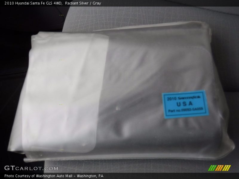 Radiant Silver / Gray 2010 Hyundai Santa Fe GLS 4WD