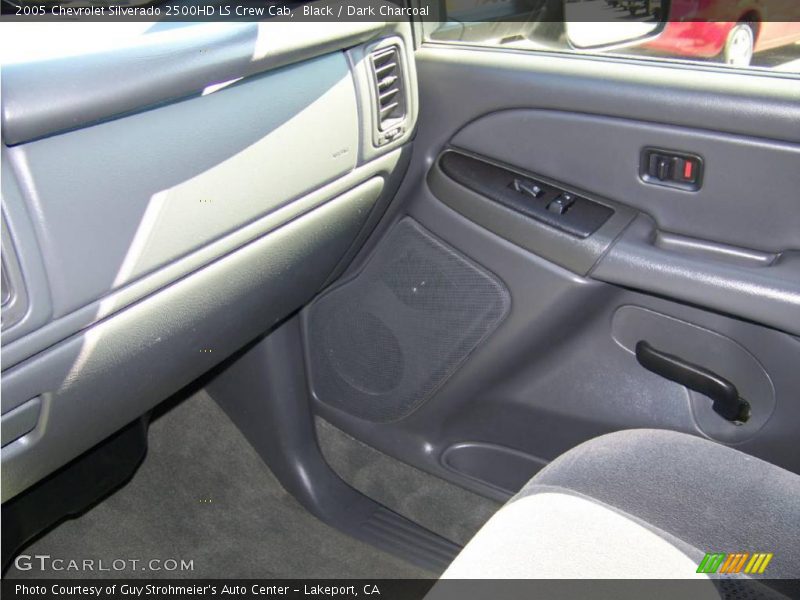 Black / Dark Charcoal 2005 Chevrolet Silverado 2500HD LS Crew Cab