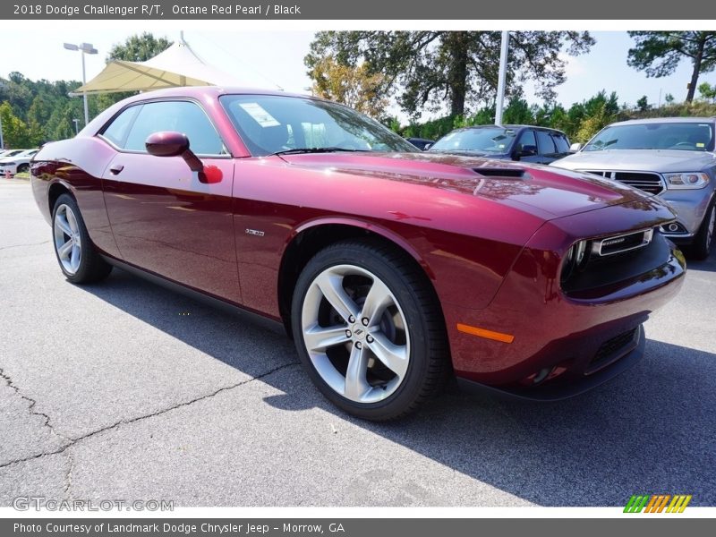 Front 3/4 View of 2018 Challenger R/T