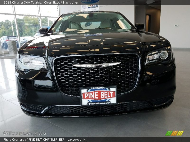 Gloss Black / Black/Linen 2018 Chrysler 300 Touring