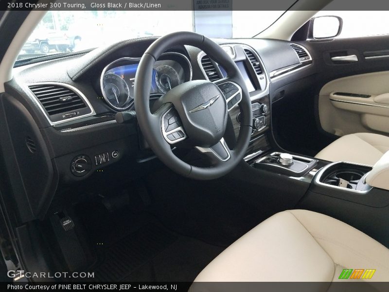 Gloss Black / Black/Linen 2018 Chrysler 300 Touring