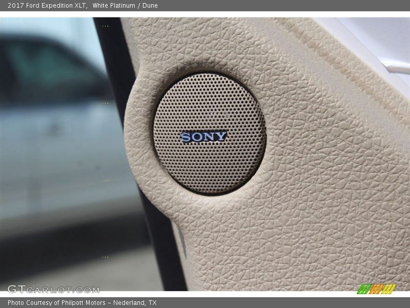 White Platinum / Dune 2017 Ford Expedition XLT