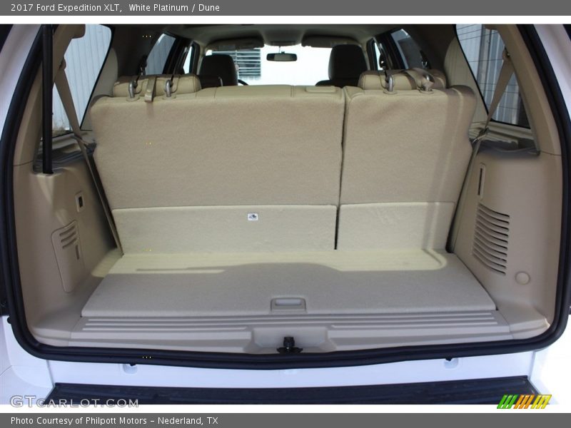 White Platinum / Dune 2017 Ford Expedition XLT