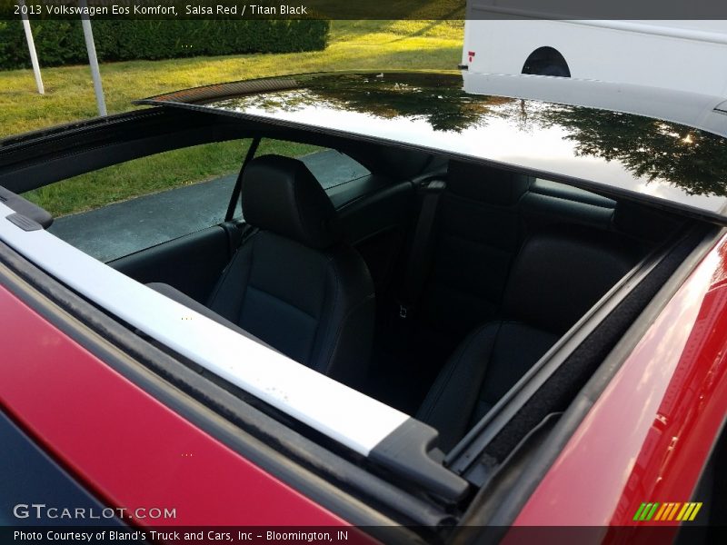 Salsa Red / Titan Black 2013 Volkswagen Eos Komfort