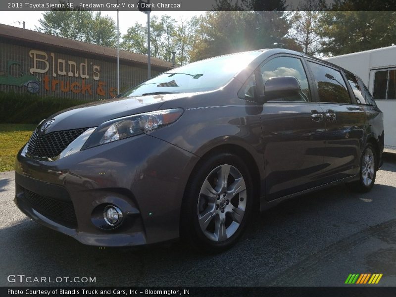 Predawn Gray Mica / Dark Charcoal 2013 Toyota Sienna SE