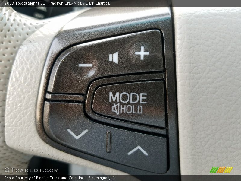 Predawn Gray Mica / Dark Charcoal 2013 Toyota Sienna SE