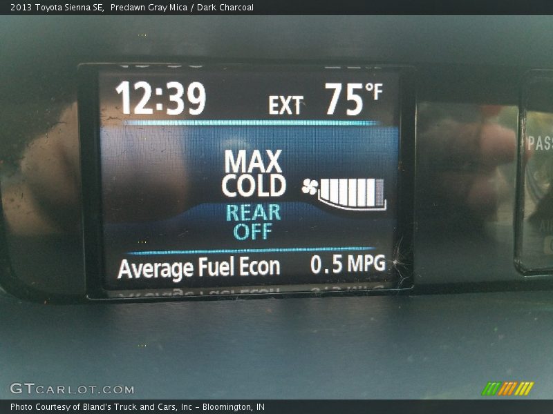 Predawn Gray Mica / Dark Charcoal 2013 Toyota Sienna SE